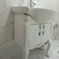 روشویی پایه دار