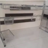 آبچکان پشت پنجره