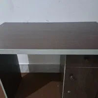 میز تحریر در حد نو