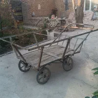 گاری چهار چرخ