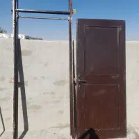 سلام یک عدد درب چوبی ویک عدد بوفه تمیز|بوفه، ویترین، کنسول|اراک, |دیوار
