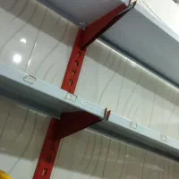 مقداری قفسه و پایه و ویترین