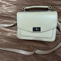 دو عدد کیف|کیف، کفش، کمربند|بندر انزلی, پیل علی باغ|دیوار