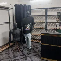 رگال،مانکن،کانتر،پرده،صندلی