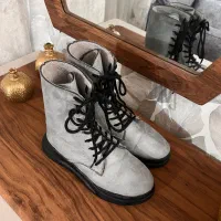 بوت|کیف، کفش، کمربند|قدس, شهرقدس|دیوار