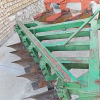 گاو آهن|ماشین‌آلات صنعتی|چگنی, |دیوار