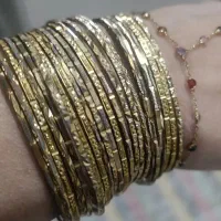 بیست و سه عدد النگو مال بیست و یک ساله پیشه