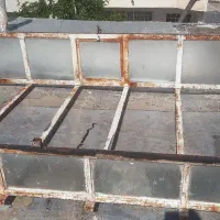 نور گیر  بزرگ همراه با شیشه هست