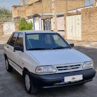 پراید صندوقدار سفید