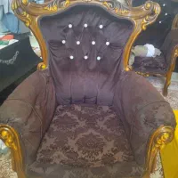 فروش یک دست مبل سلطنتی، نه نفره، همراه میز