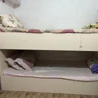 تخت دو طبقه