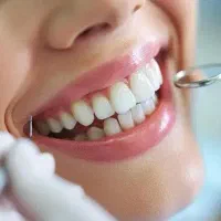 خدمات دندانپزشکی در کلینیک دانشکده دندانپزشکی