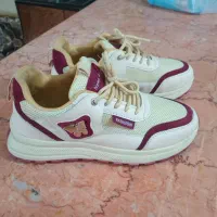 کفش کتونی سایز ۳۹