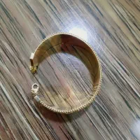 دستبند|جواهرات|یاسوج, |دیوار