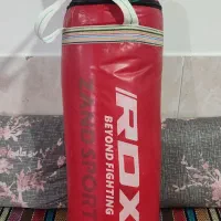 کیسه بوکس ودستکش تمیز درحدنو