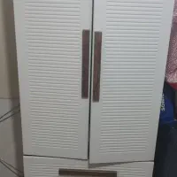 کمد لباس بچه و نوجوان  و میز تلویزیون بسیار نو