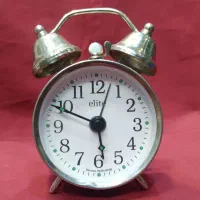 ساعت رومیزی زنگ دار آلمانی