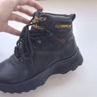 نیم بوت|کیف، کفش، کمربند|تربت جام, بیست متری منبع آب|دیوار