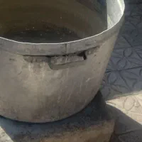 دیک مدنی|ظروف پخت‌وپز|فیروزآباد (فارس), |دیوار