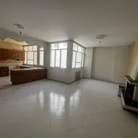۱۷۵ متر. مرزداران. ویلایی. طبقه دوم