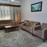 فروش مبل ۷ نفره + میز و صندلی ناهارخوری ۴ نفره