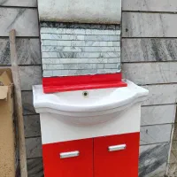 روشویی و آینه