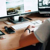 استخدام برنامه‌نویس Next js