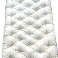 یک جفت تشک پنبه به همراه یک جفت بالش