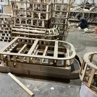 به چند نجار ماهر و نم ماهر برای پاسنگ
