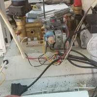 تعمیرات پکیج و انواع آبگرمکن|خدمات پیشه و مهارت|شیراز, کوشک میدان|دیوار