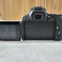 دوربین Canon 250D|دوربین عکاسی و فیلم‌برداری|کرج, شهرک فهمیده|دیوار