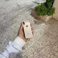 ایفون xs