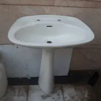 روشویی سالم به همراه پایه مناسب باغ و....