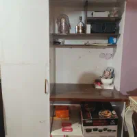 میز تحریر و کامپیوتر