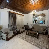 ست مبل هفت نفره به همراه میز وسط و دو عدد عسلی