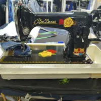 چرخ خیاطی گل سرخ خانگی