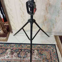 سه پایه پروژکتور