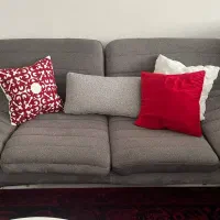 مبل راحتی و میز ناهارخوری ۴نفره