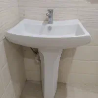 ۲عدد روشویی چینی مروارید با پایه و سیفون
