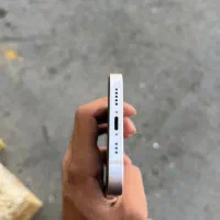 اپل iPhone 13 با حافظهٔ ۱۲۸ گیگابایت|موبایل|مشهد, امام خمینی|دیوار