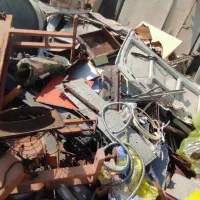 خریدار انواع ضایعات . آهن . کارتن