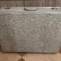 چمدان در حد نو