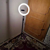 رینگ‌ لایت با پایه 2‌متری آر‌جی بی دار