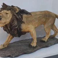 تعدادی مجسمه