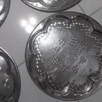 سینی های قدیمی|ظروف سرو و پذیرایی|فولادشهر, B8|دیوار