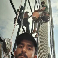 پیچ ورولپلاک نما کار در ارتفاع درزانقطاع طناب راپل|خدمات پیشه و مهارت|کرج, باغستان|دیوار