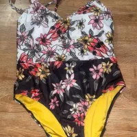 تعدادی مایوزنانه نو|غواصی و ورزشهای آبی|شیراز, باغ تخت|دیوار