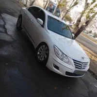 هیوندا جنسیس سدان مدل 2010