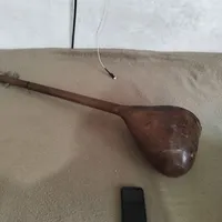 دمبوره  یا دوتار|سازهای سنتی|بومهن, |دیوار