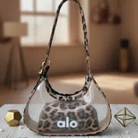 کیف بچگونه زنونه دانشجویی،جاکارتی.هدبن،گوشگیر،کلاه|کیف، کفش، کمربند|رشت, نیکمرام|دیوار